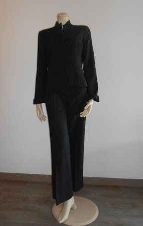 Tailleur pantalon laine noir Emporio Armani vintage 90s\\n\\n11/05/2020 16:57